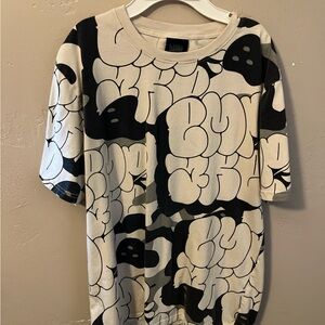 Empyre Black and White Graphic Tee